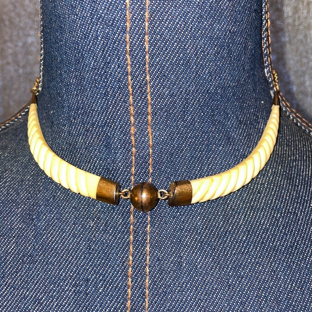 🎄 Antique gold choker necklace